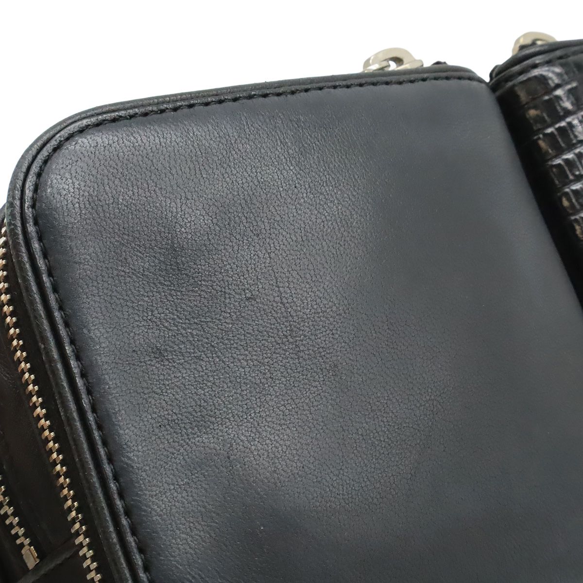 Saint Laurent Paris Yves Shoulder Bag Pochette Crossbody Leather Black — view 8