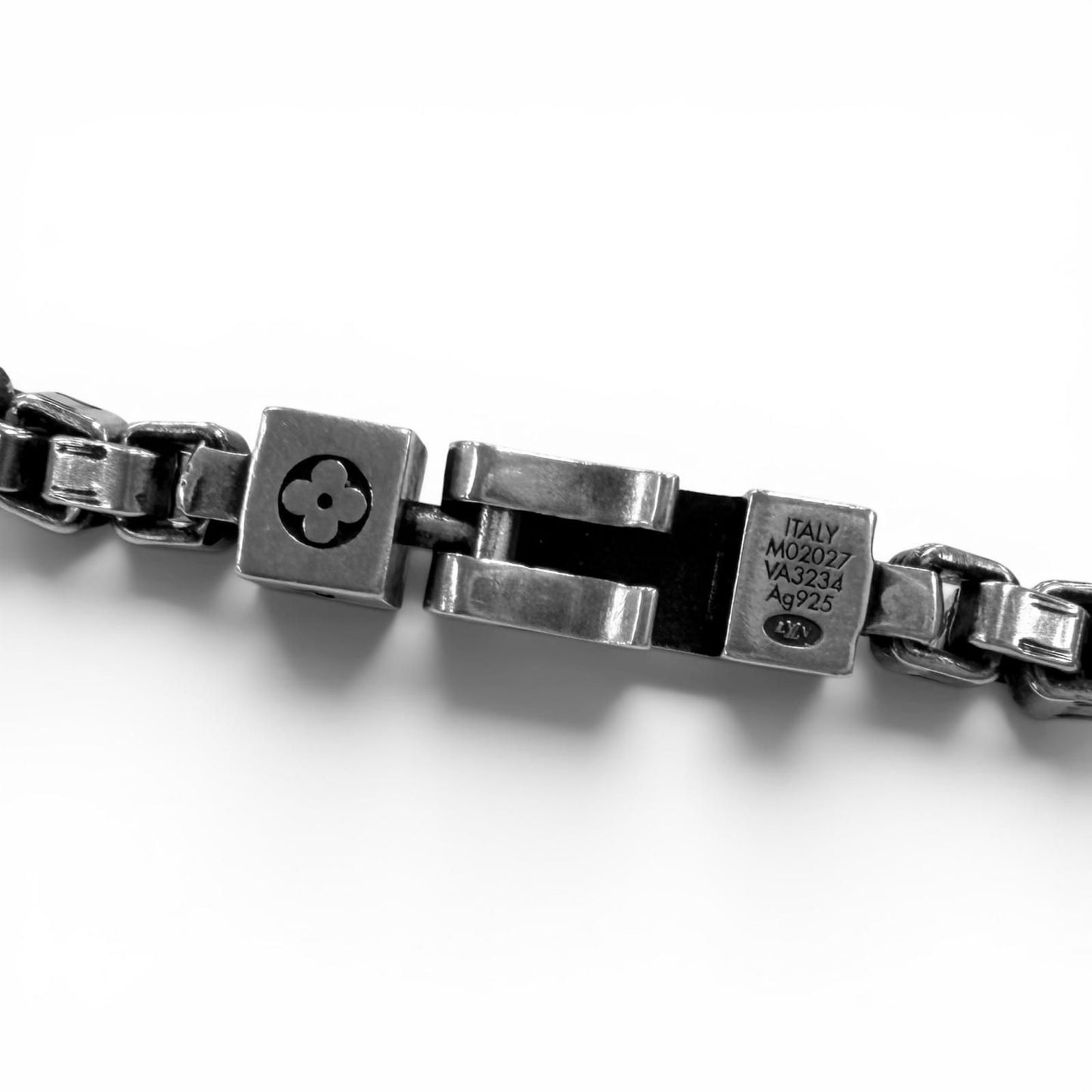 Louis Vuitton Chain Necklace LV Terra Silver — view 6