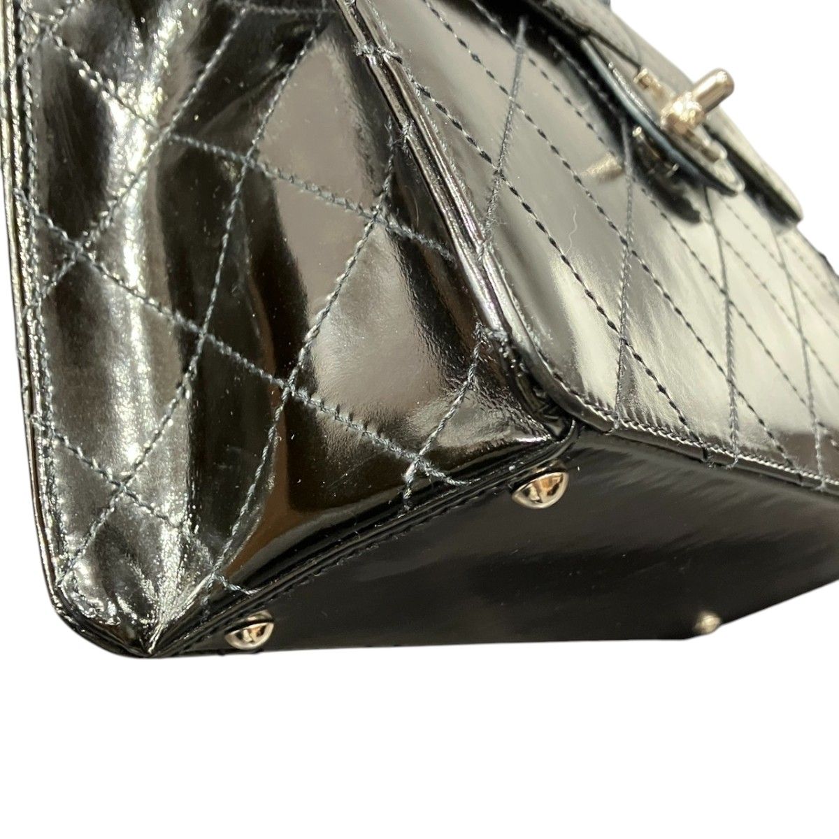 Chanel Shoulder Bag Patent Leather — view 9