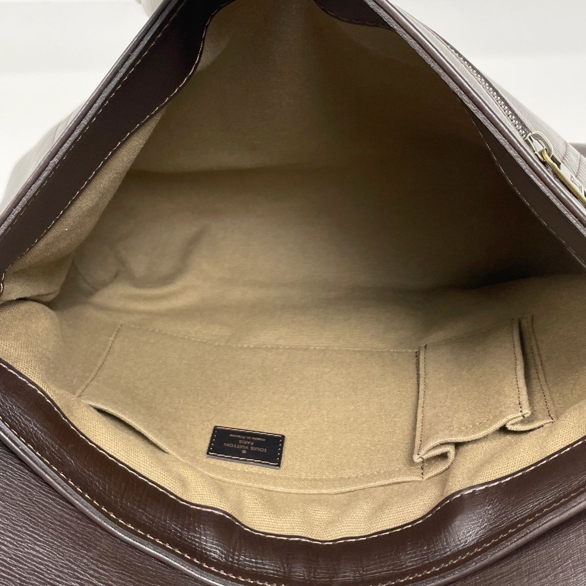 Louis Vuitton Omaha Crossbody Shoulder Bag Utah Leather Cafe — view 8