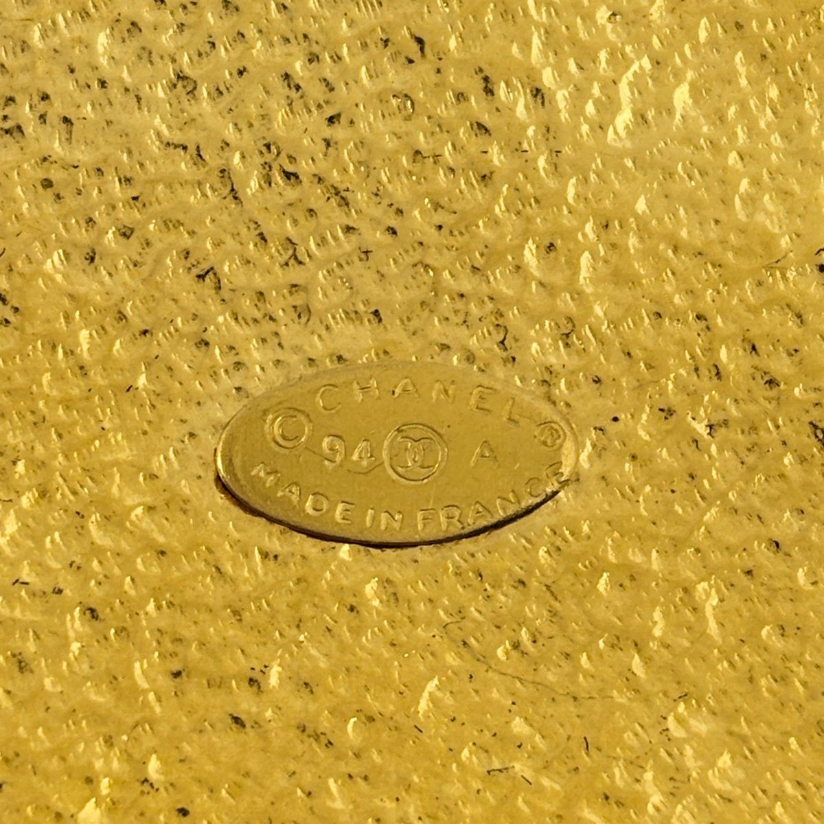 Chanel CC Logo Brooch Round Gold Plated — view 6