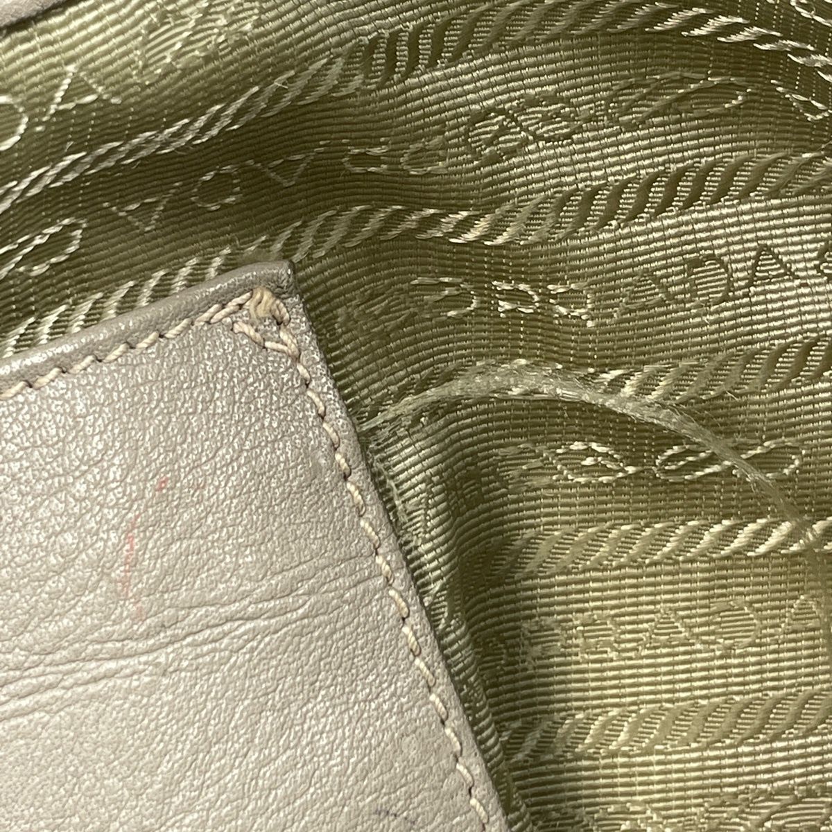 Prada Logo Shoulder Bag Leather Gray — view 9