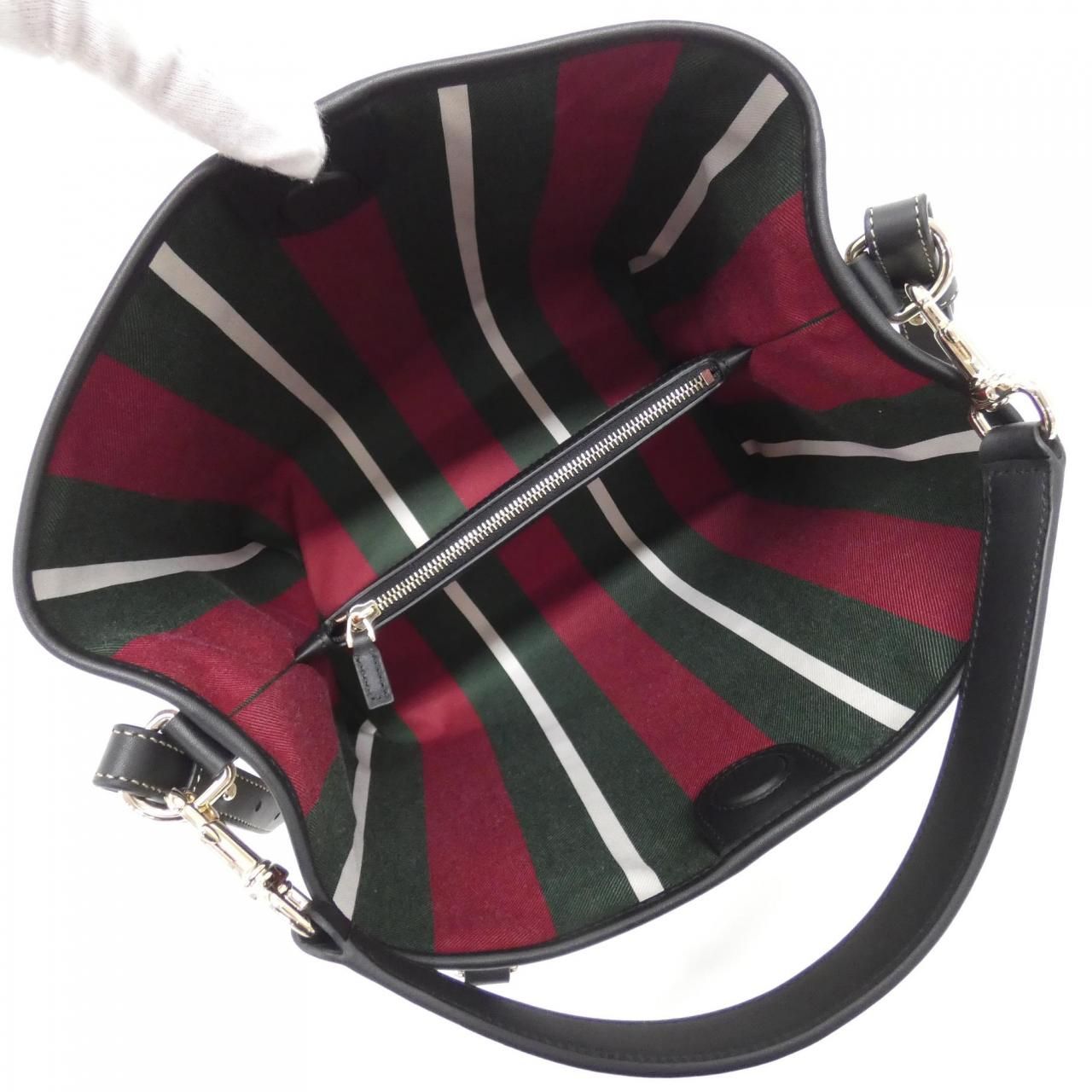 Gucci GG Emblem Shoulder — view 5