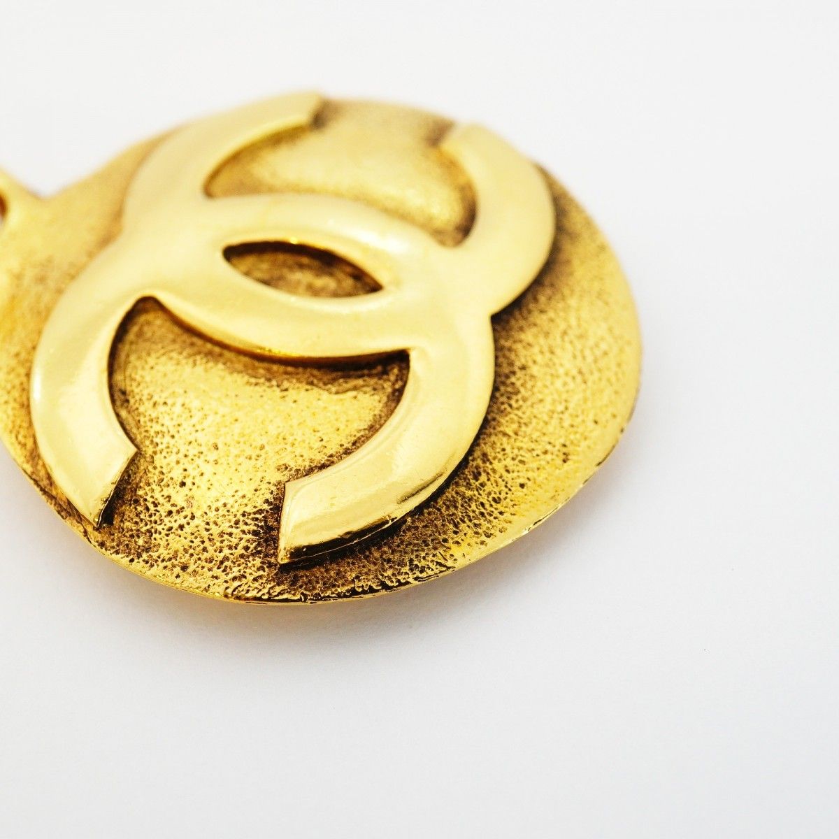 Chanel Necklace Vintage CC Logo Gold Plated — view 6