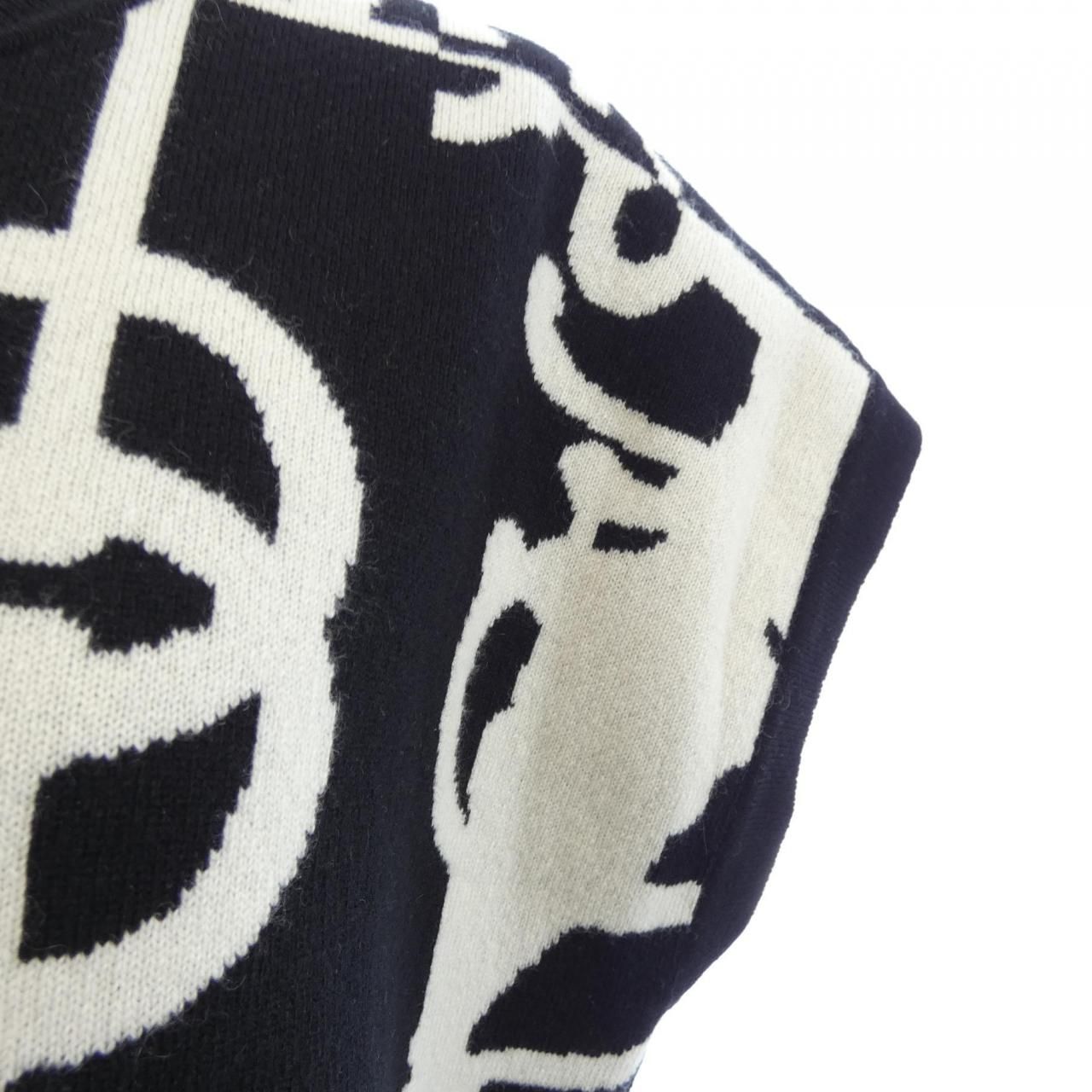 Hermes Cliquetis Vest Black — view 6