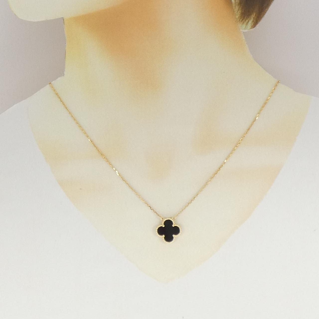Van Cleef & Arpels Vintage Alhambra Necklace — view 5