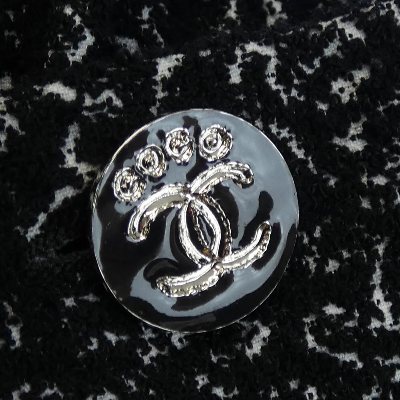 Chanel 25 Jacket Black — view 9