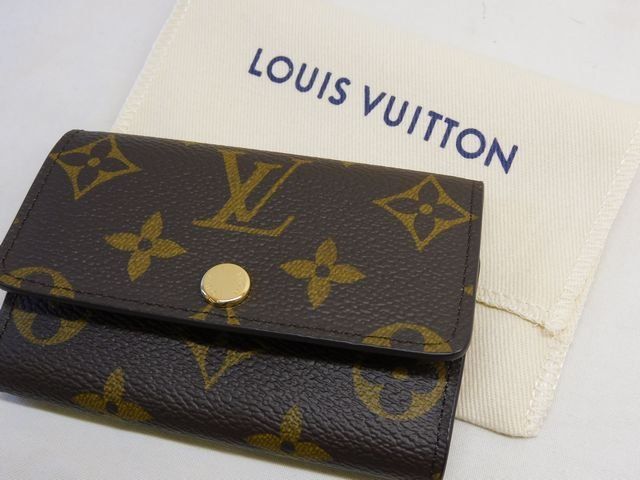 Louis Vuitton Key Case Multicles 6 Monogram Key Holder — view 5