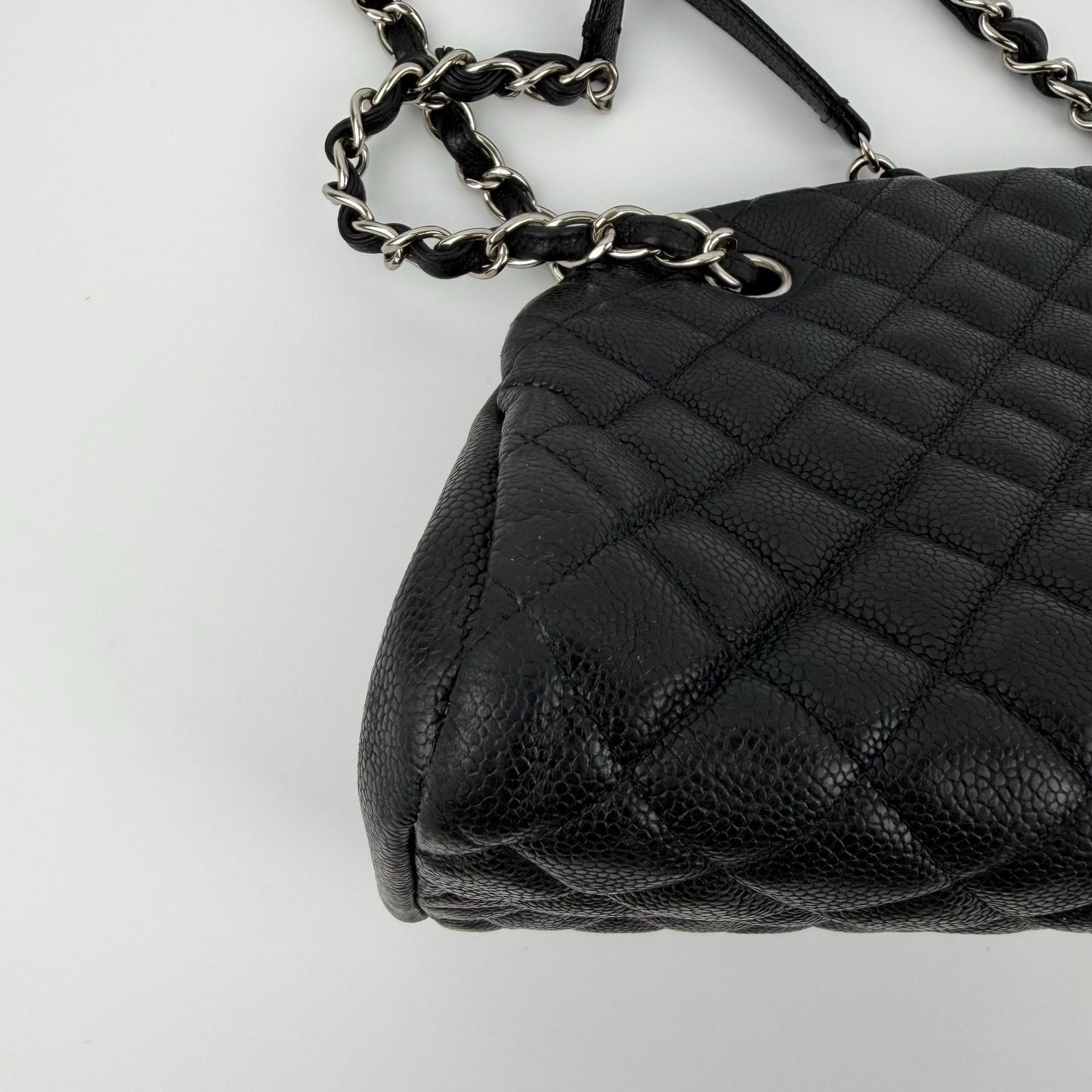 Chanel CC Logo Quilted Chain Shoulder Bag Black Caviar Leather Vintage — view 9
