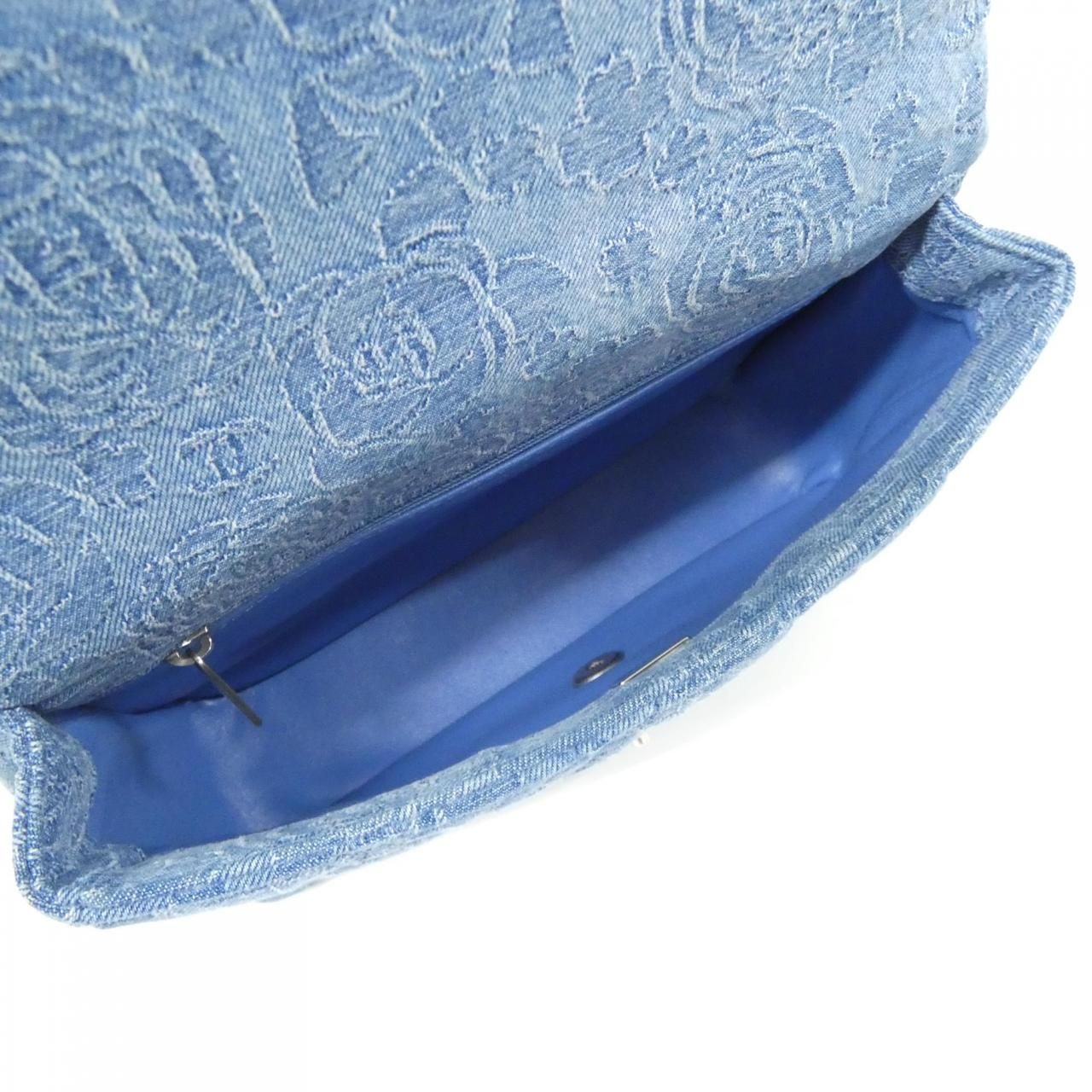Chanel Shoulder Bag Blue — view 9
