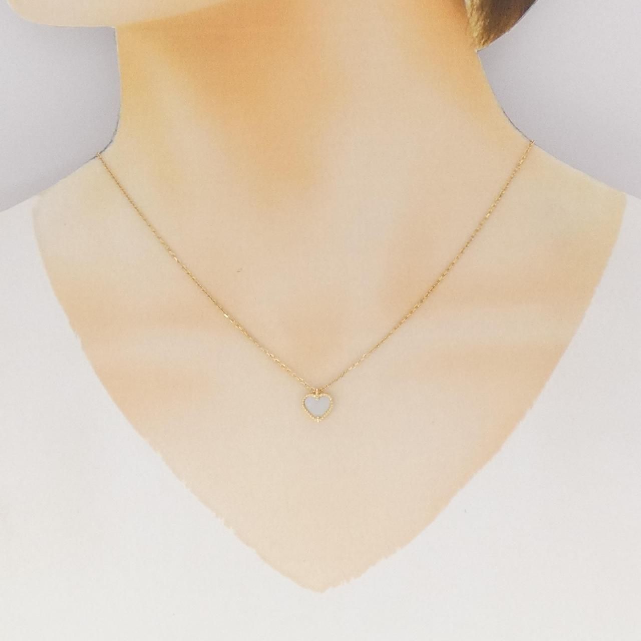 Van Cleef & Arpels Sweet Alhambra Necklace — view 5