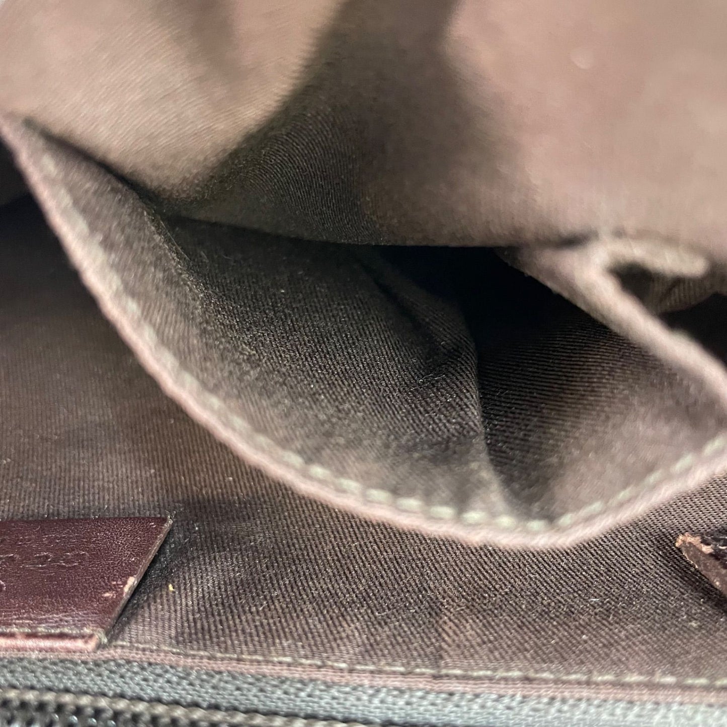 Gucci Messenger Shoulder Bag Guccissima Leather — view 9
