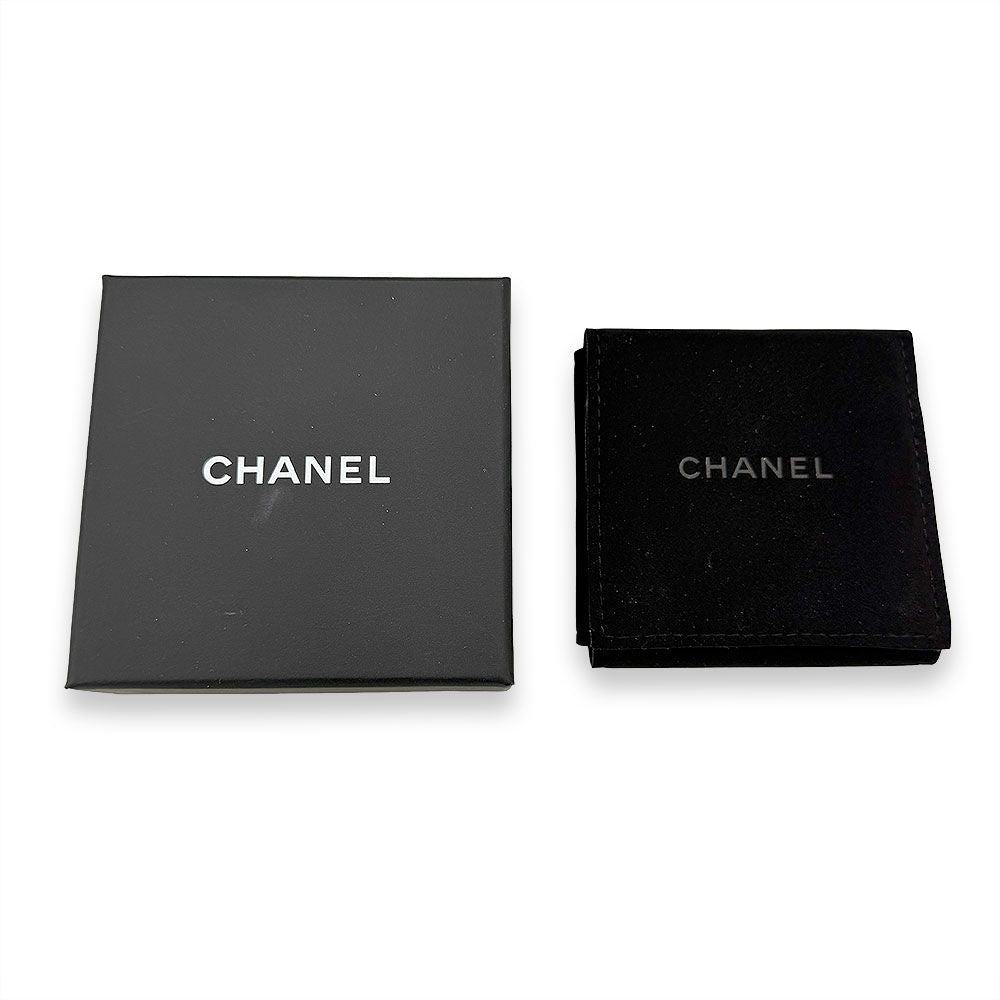 Chanel Logo Brooch Gold — view 5