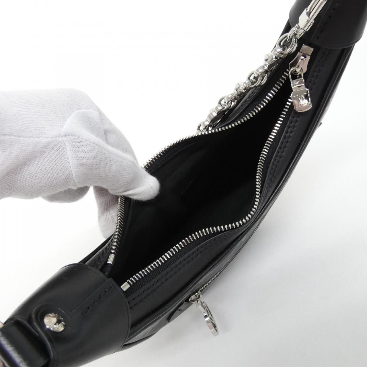 Louis Vuitton Monogram Loop Shoulder — view 6