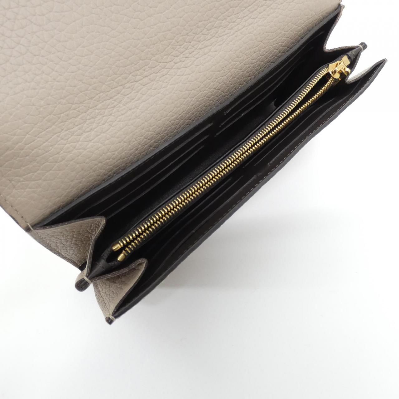 Louis Vuitton Taurillon Portefeuille Capucines Wallet — view 9
