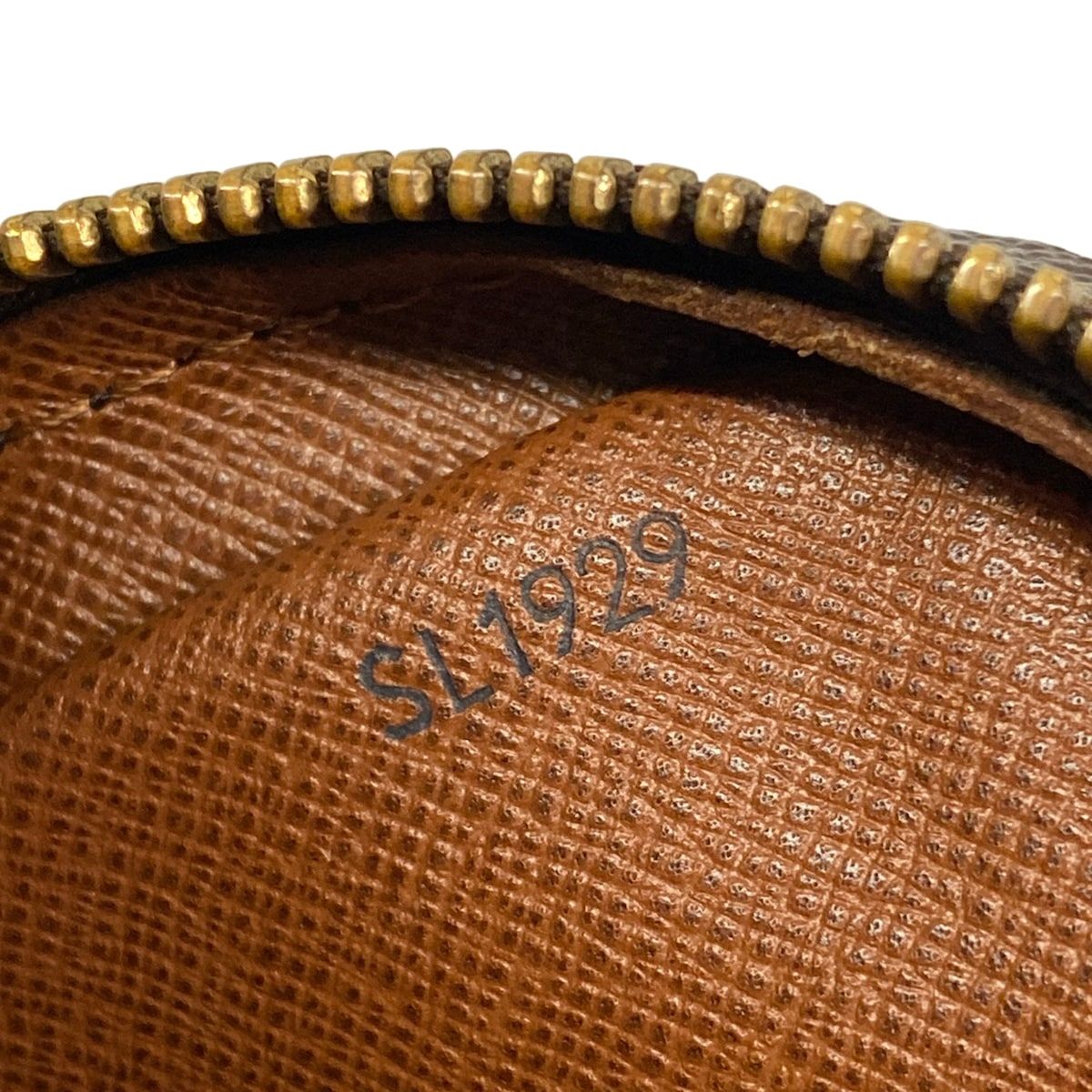 Louis Vuitton Shoulder Bag Monogram Danube — view 9