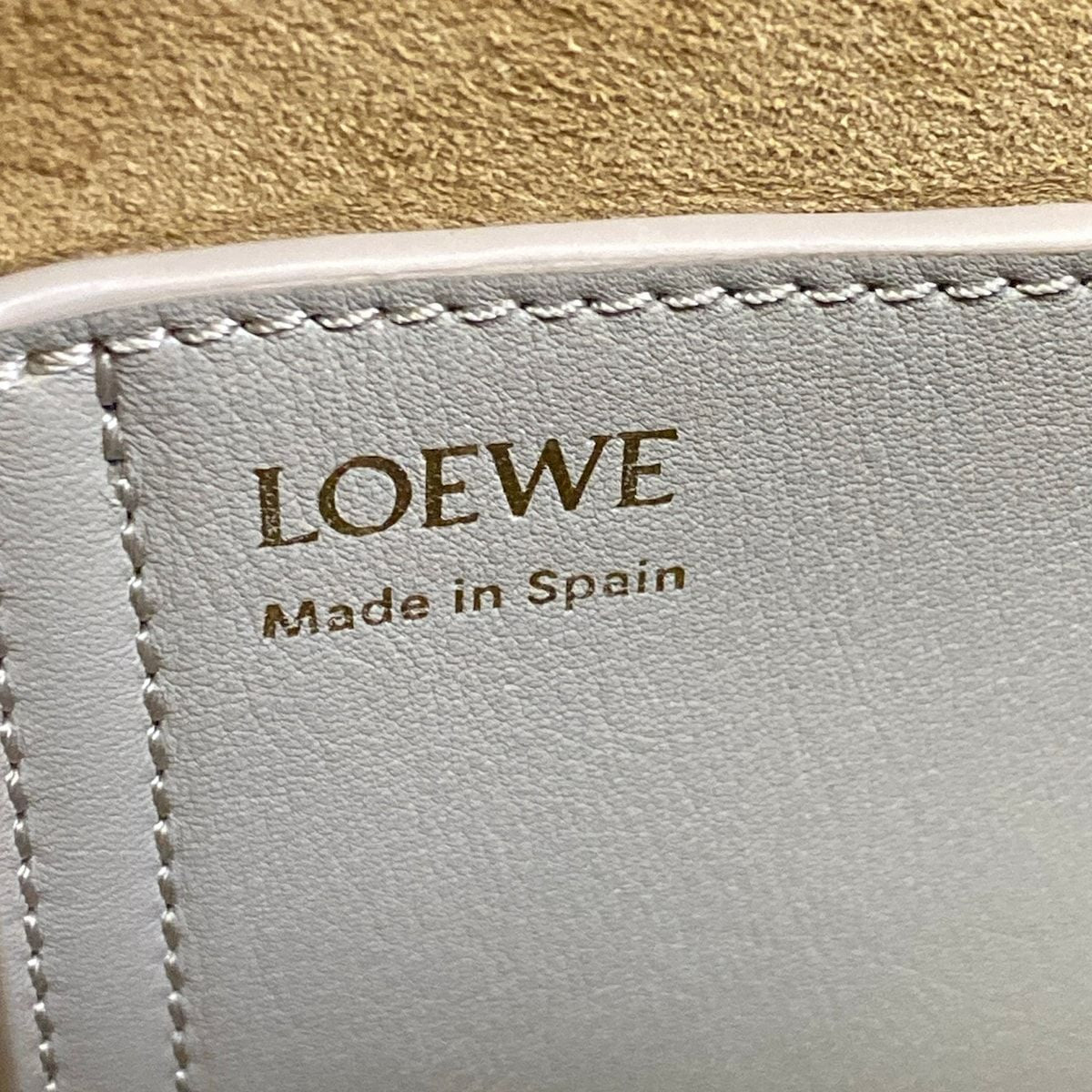 Loewe Pebble Bucket Bag Mini Shell Gray — view 9