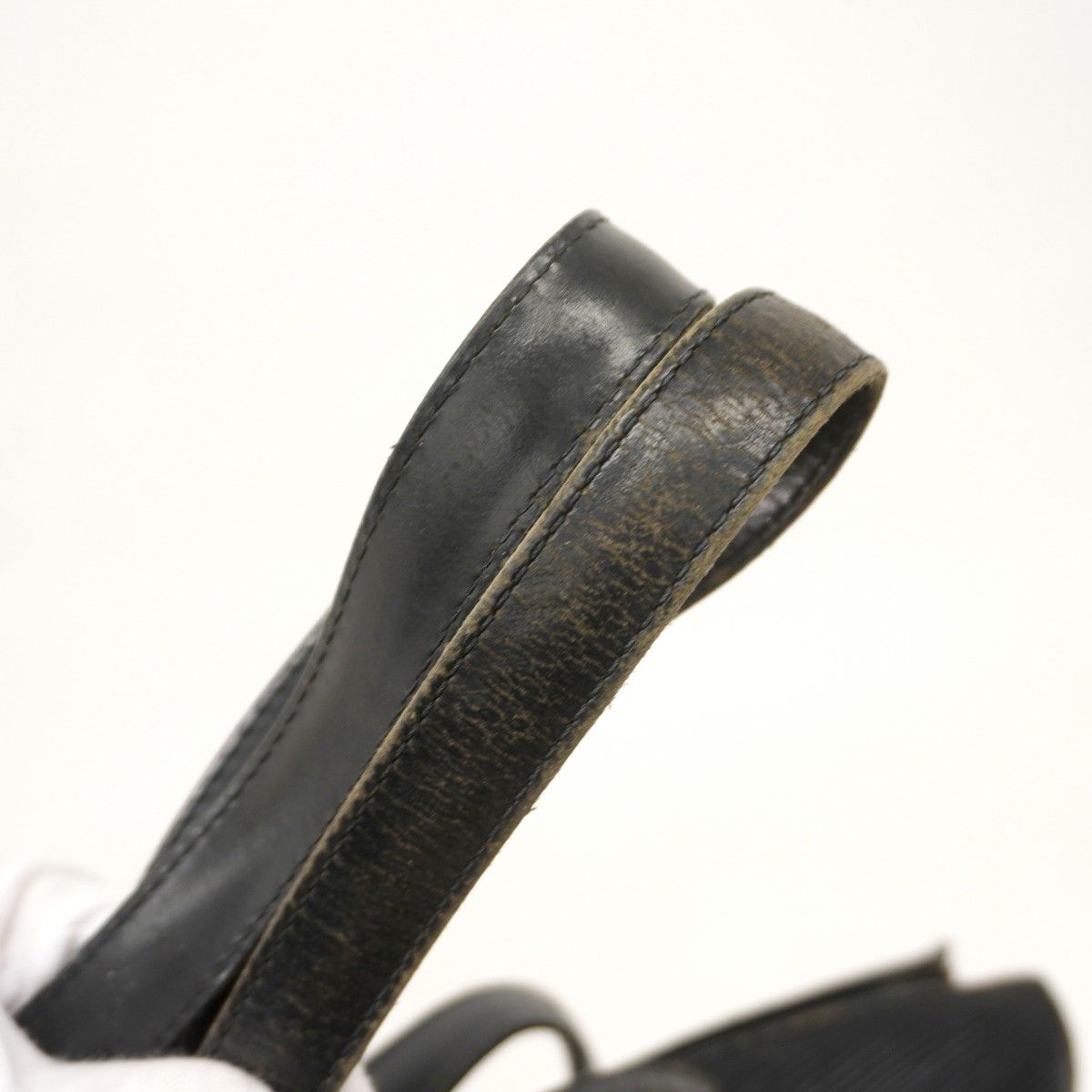 Louis Vuitton Shoulder Bag Epi Saint Jacques Shopping Noir — view 9