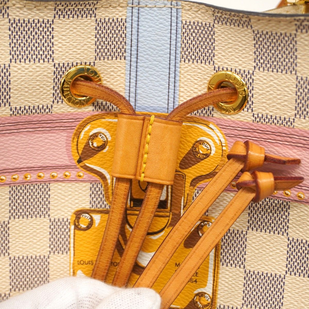 Louis Vuitton Shoulder Bag Damier Azur Summer Trunk Neo Noe White — view 9