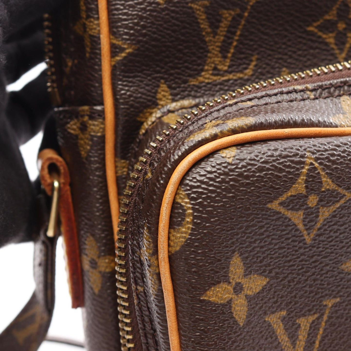 Louis Vuitton Shoulder Bag Amazon Canvas Leather — view 9