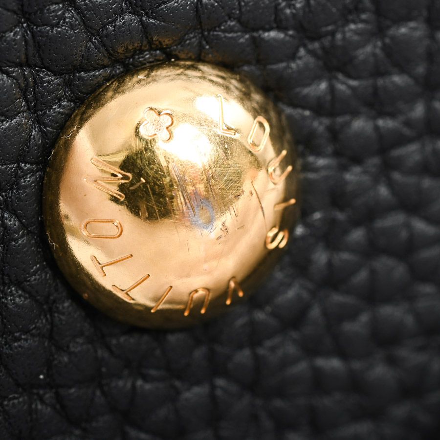 Louis Vuitton Handbag Capucines MM — view 9