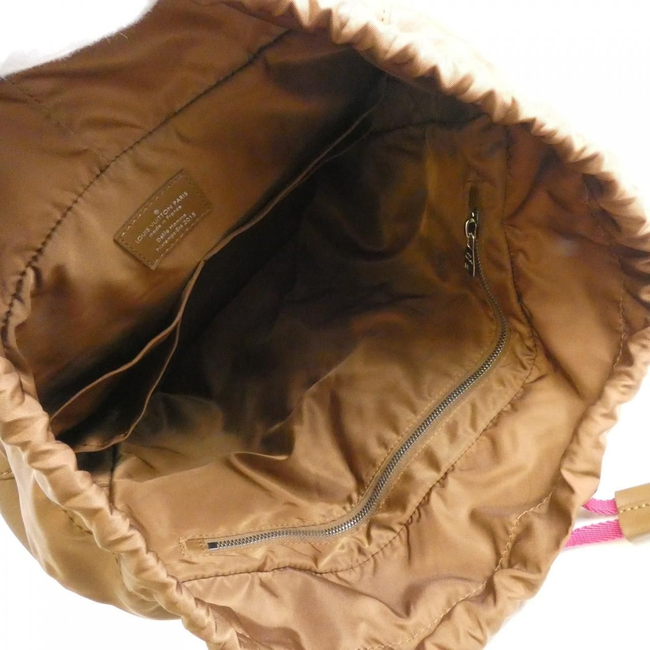 Louis Vuitton Gaston Pulse Backpack — view 9