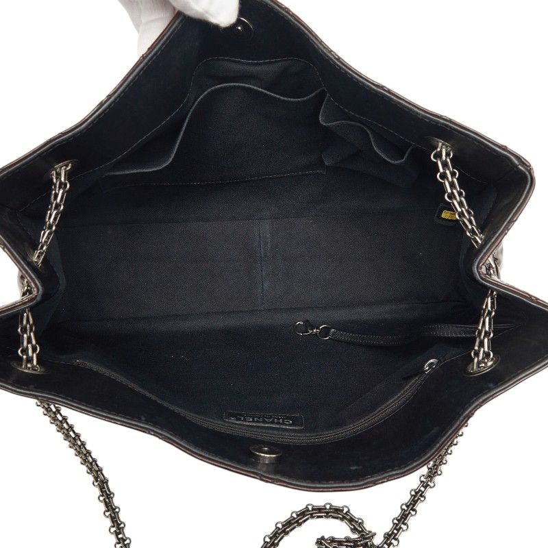 Chanel Quilted 2.55 Chain Tote Shoulder Bag Brown Patent Leather — view 9