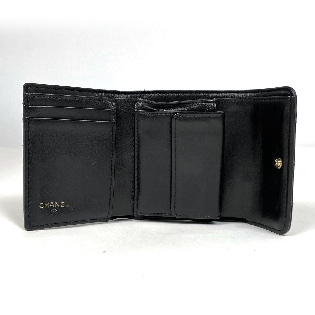 Chanel CC Logo Trifold Wallet Quilted Leather Black — view 8
