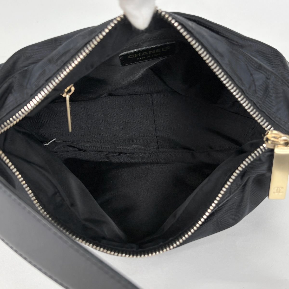 Chanel New Travel Line Shoulder Bag Nylon Jacquard Black — view 8