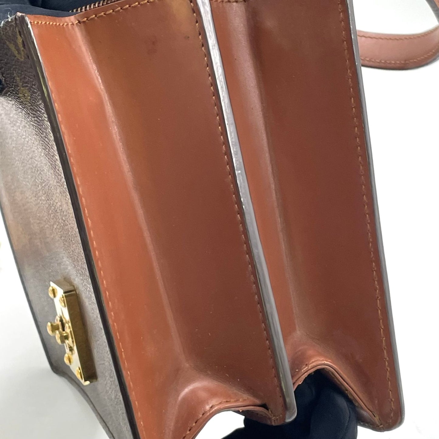 Louis Vuitton Concorde Monogram Key Leather Brown Handbag Gold — view 9