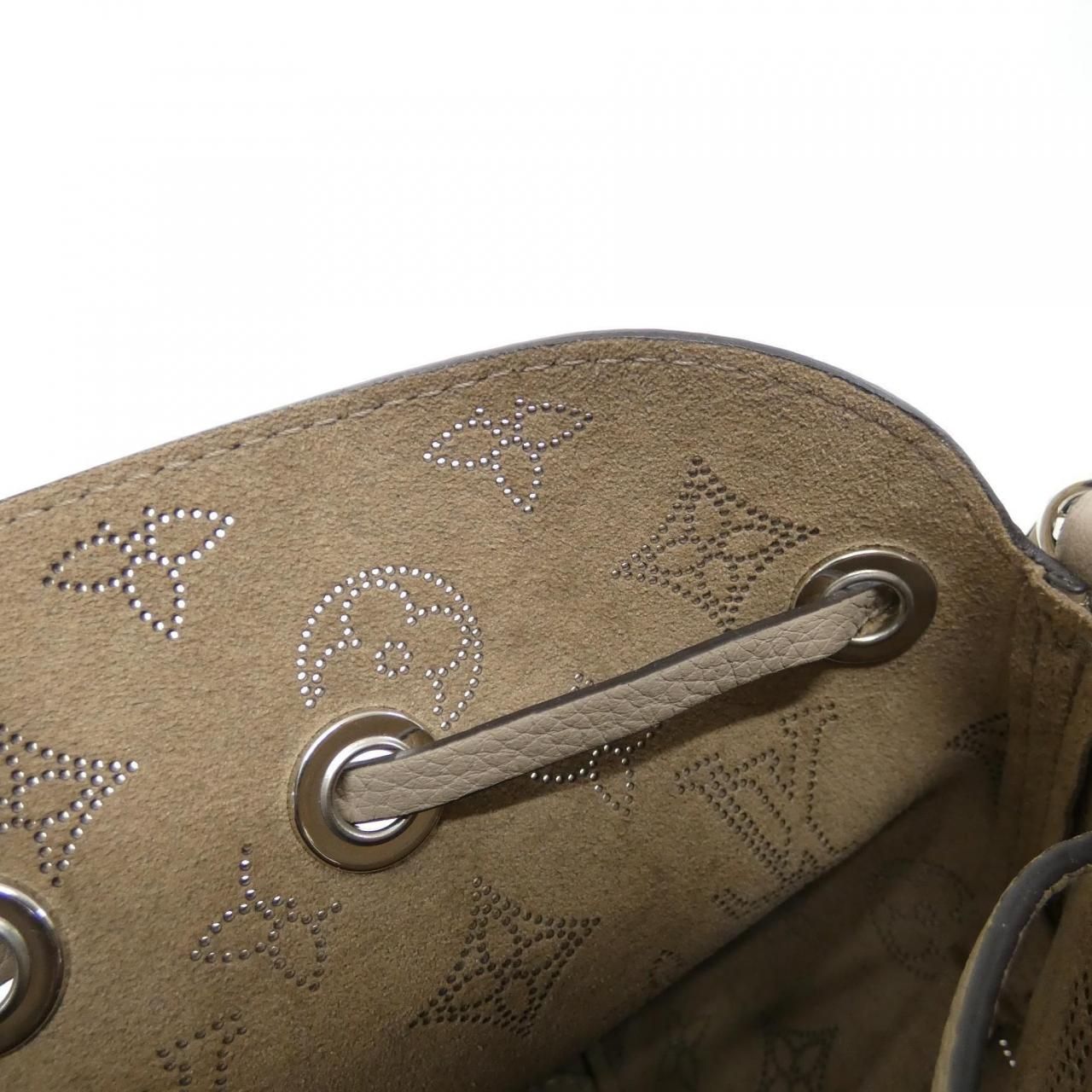 Louis Vuitton Mahina Bella Shoulder — view 7