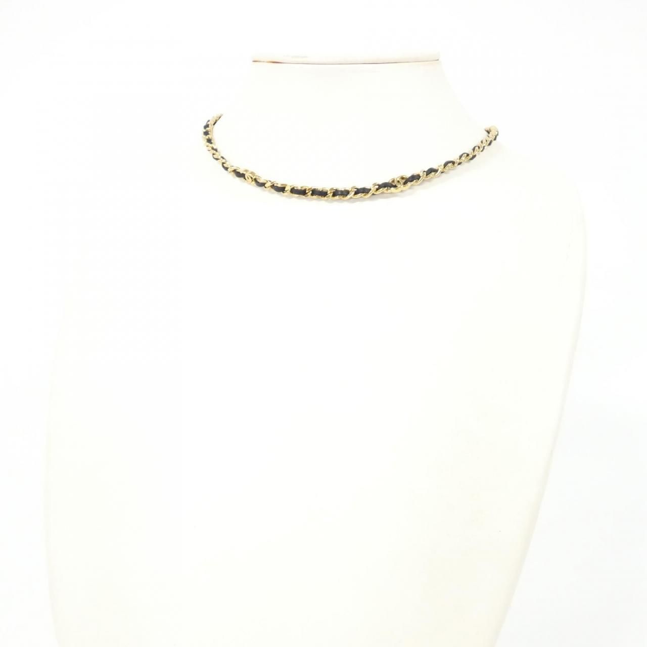 Chanel Necklace Gold — view 4