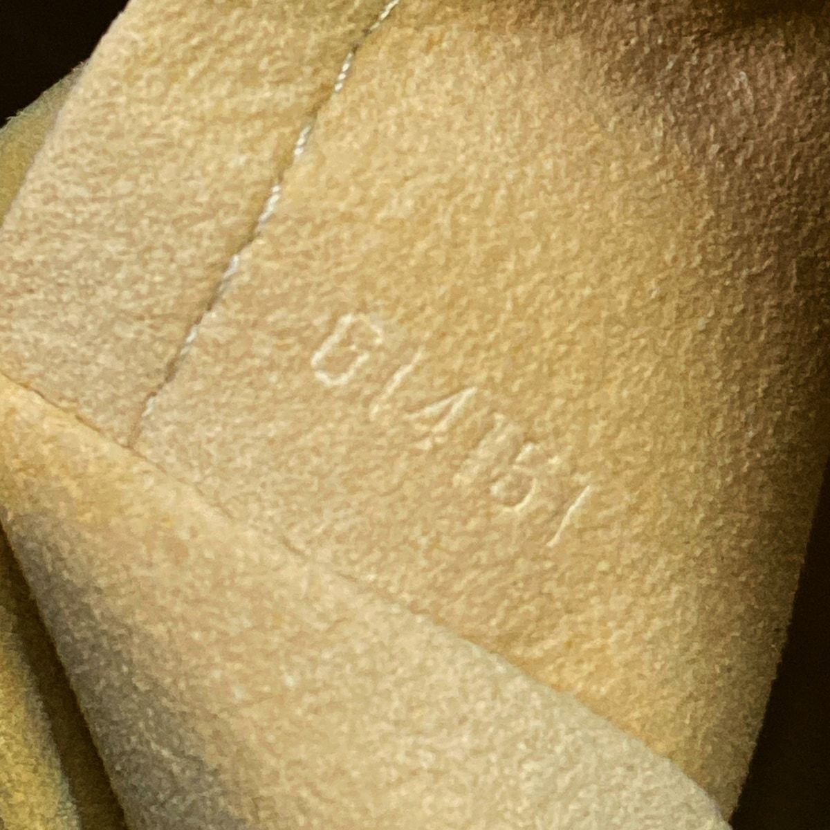 Louis Vuitton Handbag Monogram MM — view 9