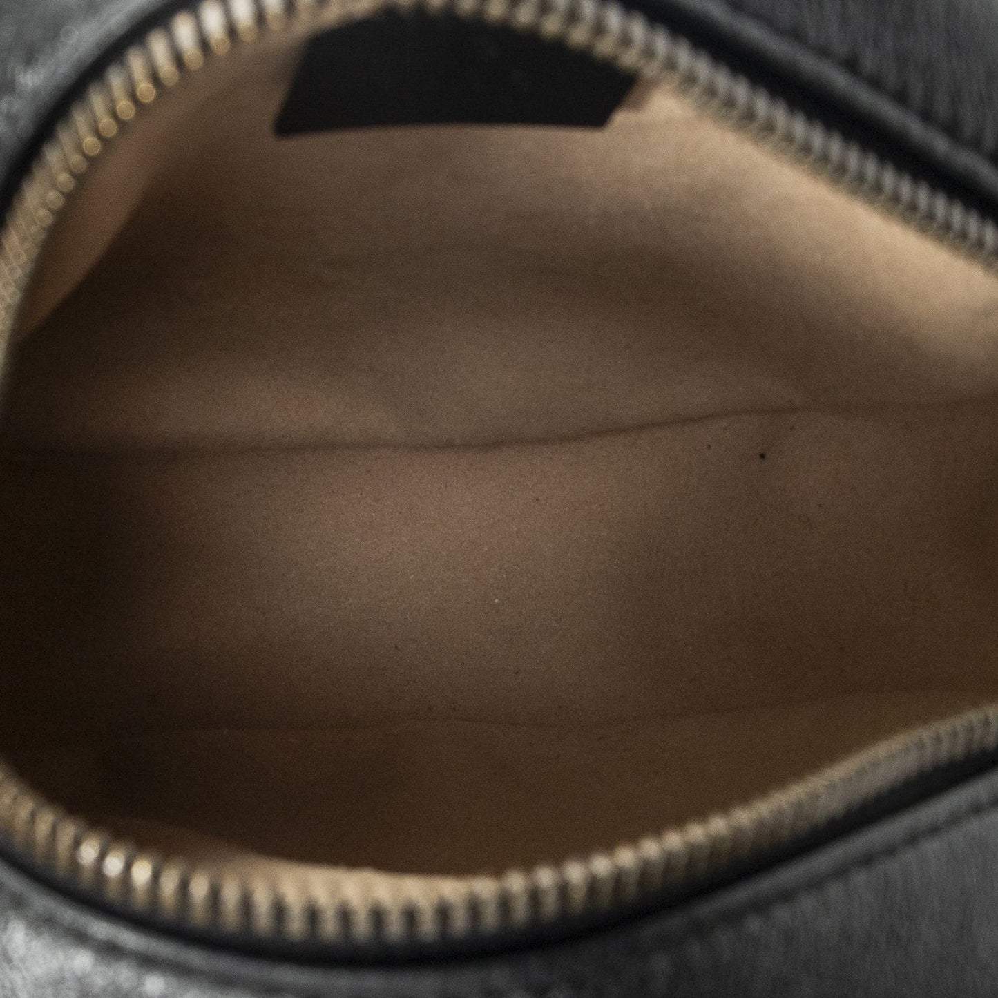 Gucci Small GG Marmont Chain Crossbody Black Matelasse Chez Blanc Leather — view 9