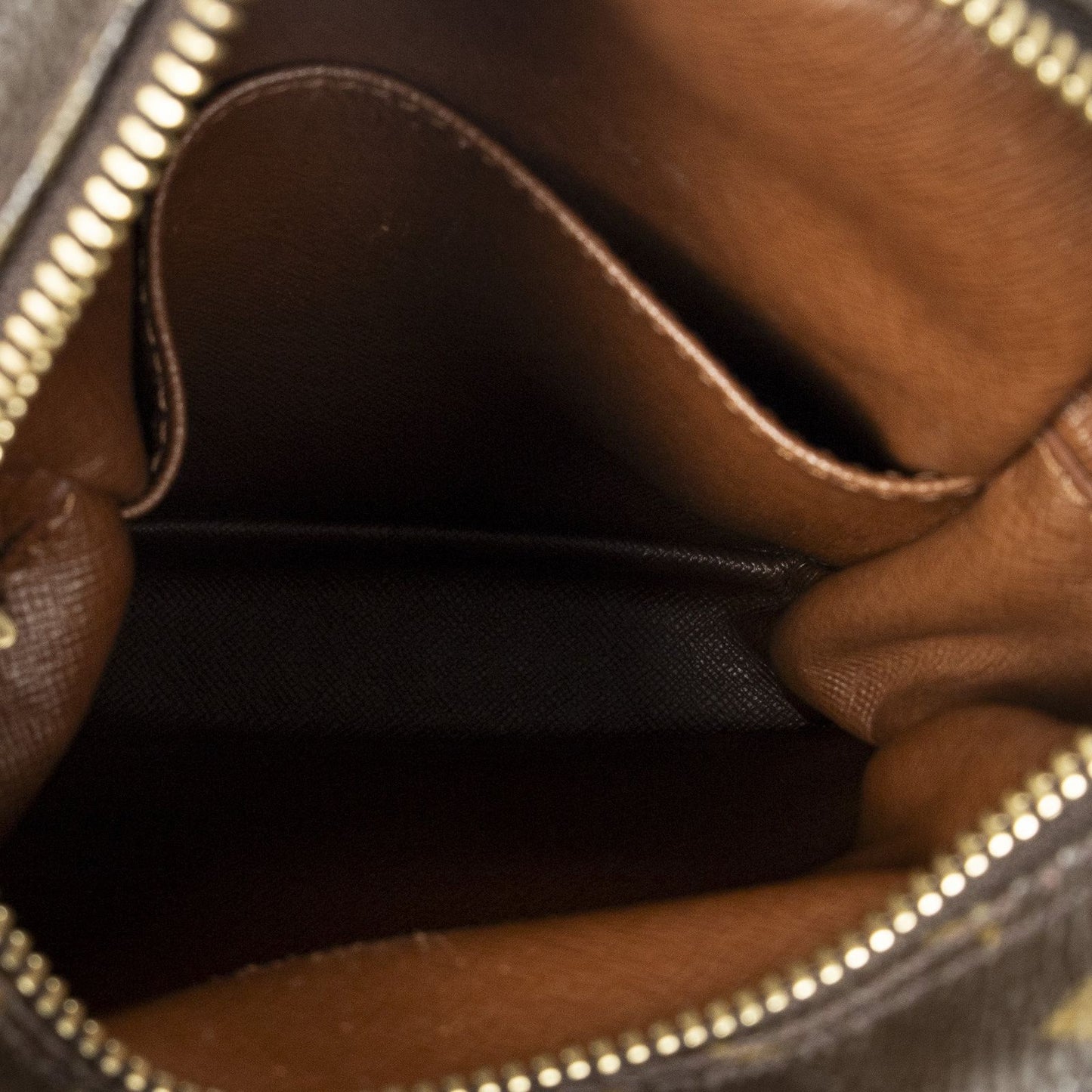 Louis Vuitton Amazon Brown Monogram Canvas Crossbody — view 9
