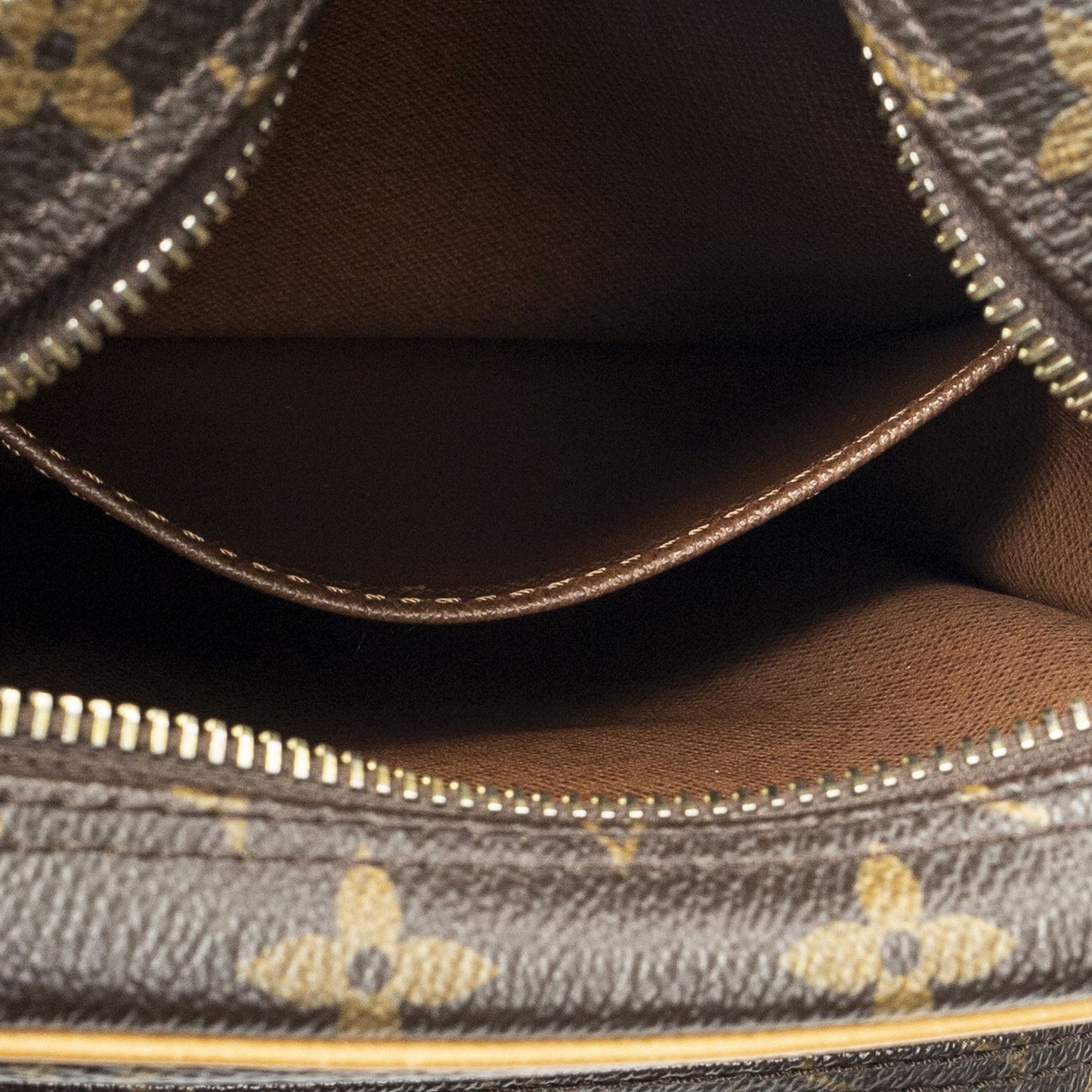 Louis Vuitton Amazon Brown Monogram Canvas Crossbody — view 9