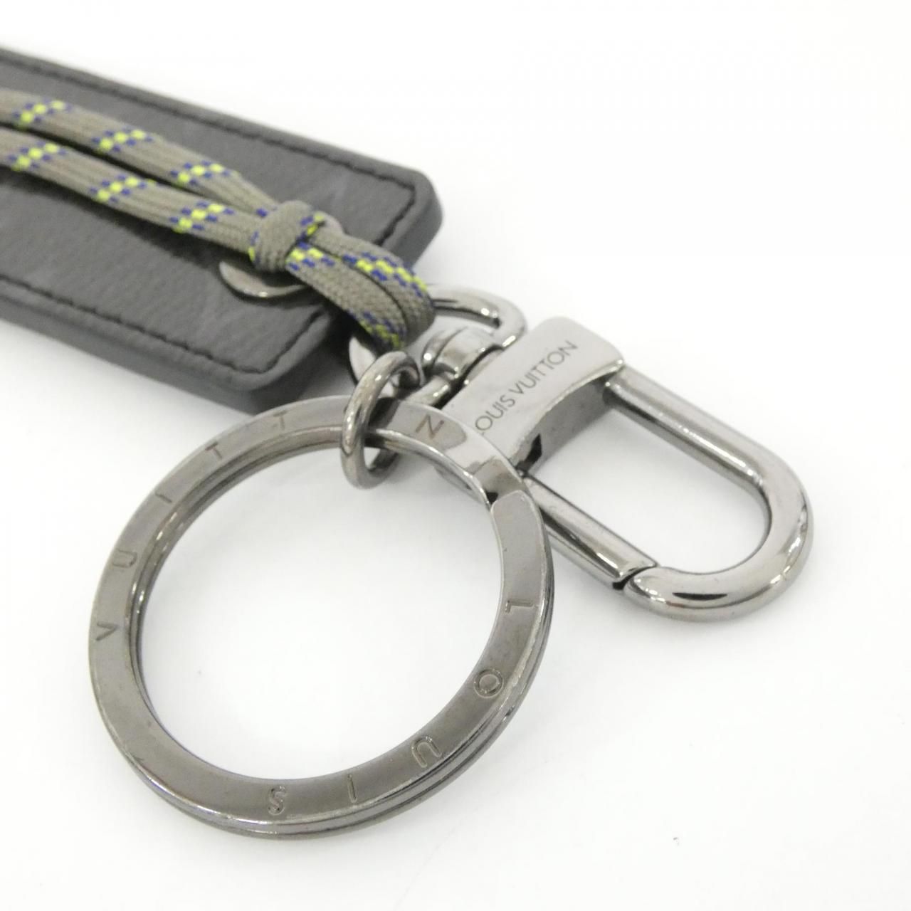 Louis Vuitton Monogram Eclipse Gray's Porte Cles Tag LV — view 5