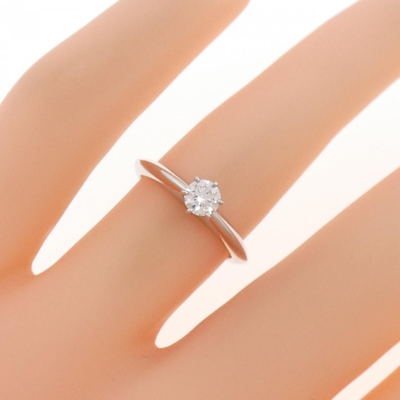 Tiffany & Co Classic Solitaire Ring — view 5