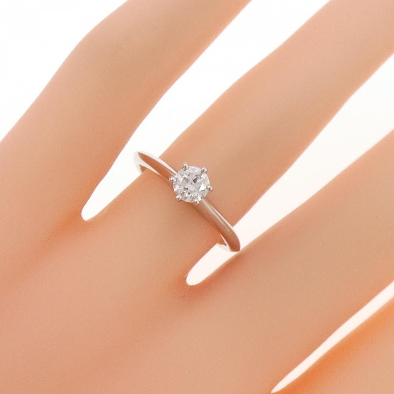 Tiffany & Co Classic Solitaire Ring — view 5