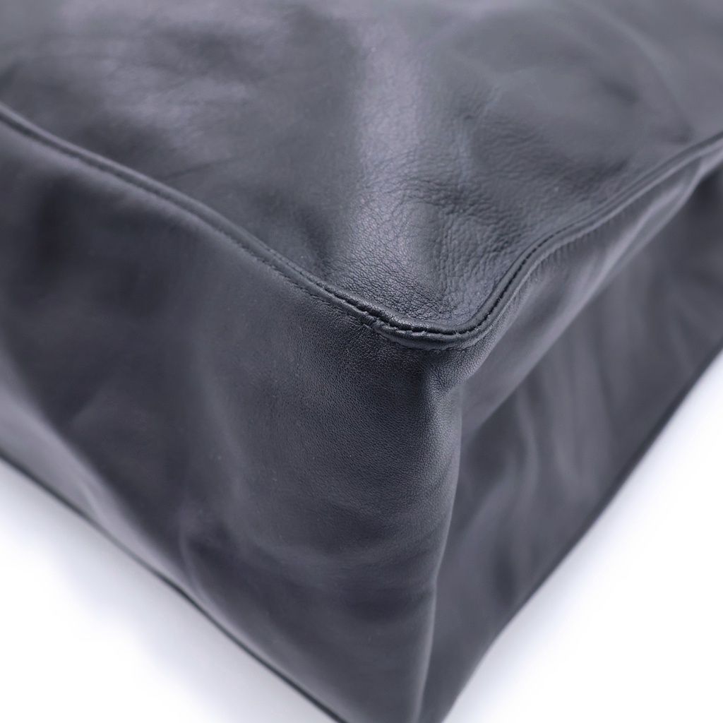 Chanel CC Logo Tote Black Leather — view 6