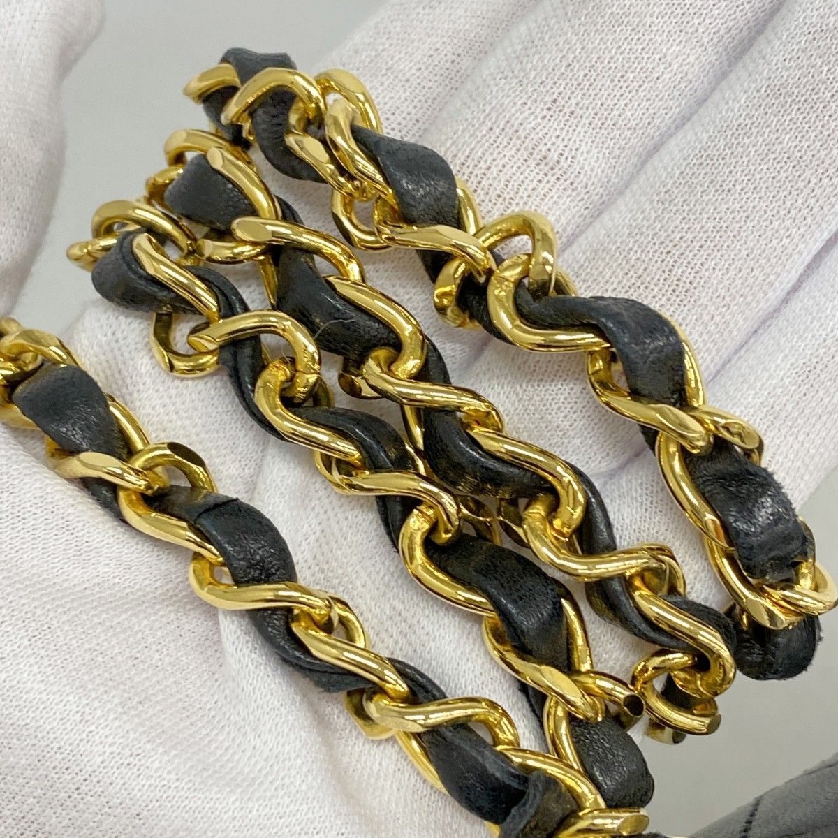 Chanel Shoulder Bag Quilted Lambskin Black Gold — view 9