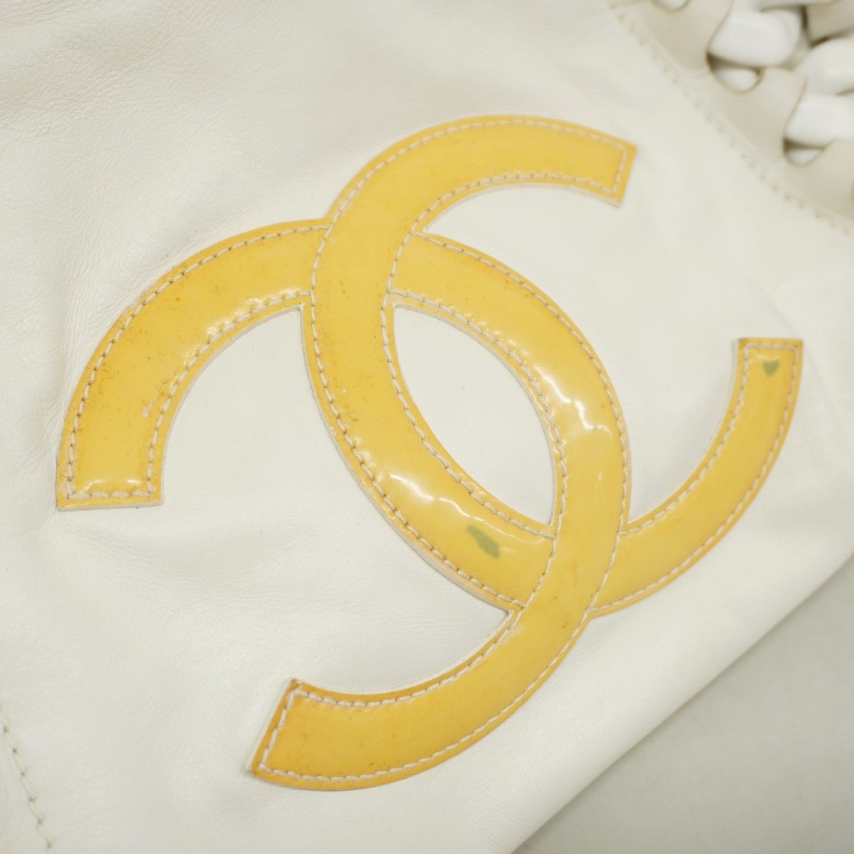 Chanel Tote Lambskin White Silver — view 9