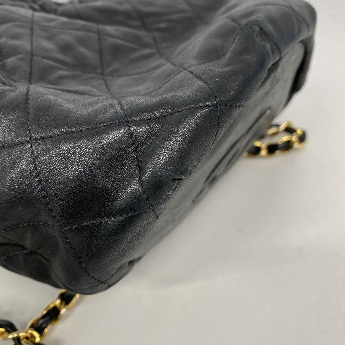Chanel Shoulder Bag Quilted Lambskin Black Gold — view 9