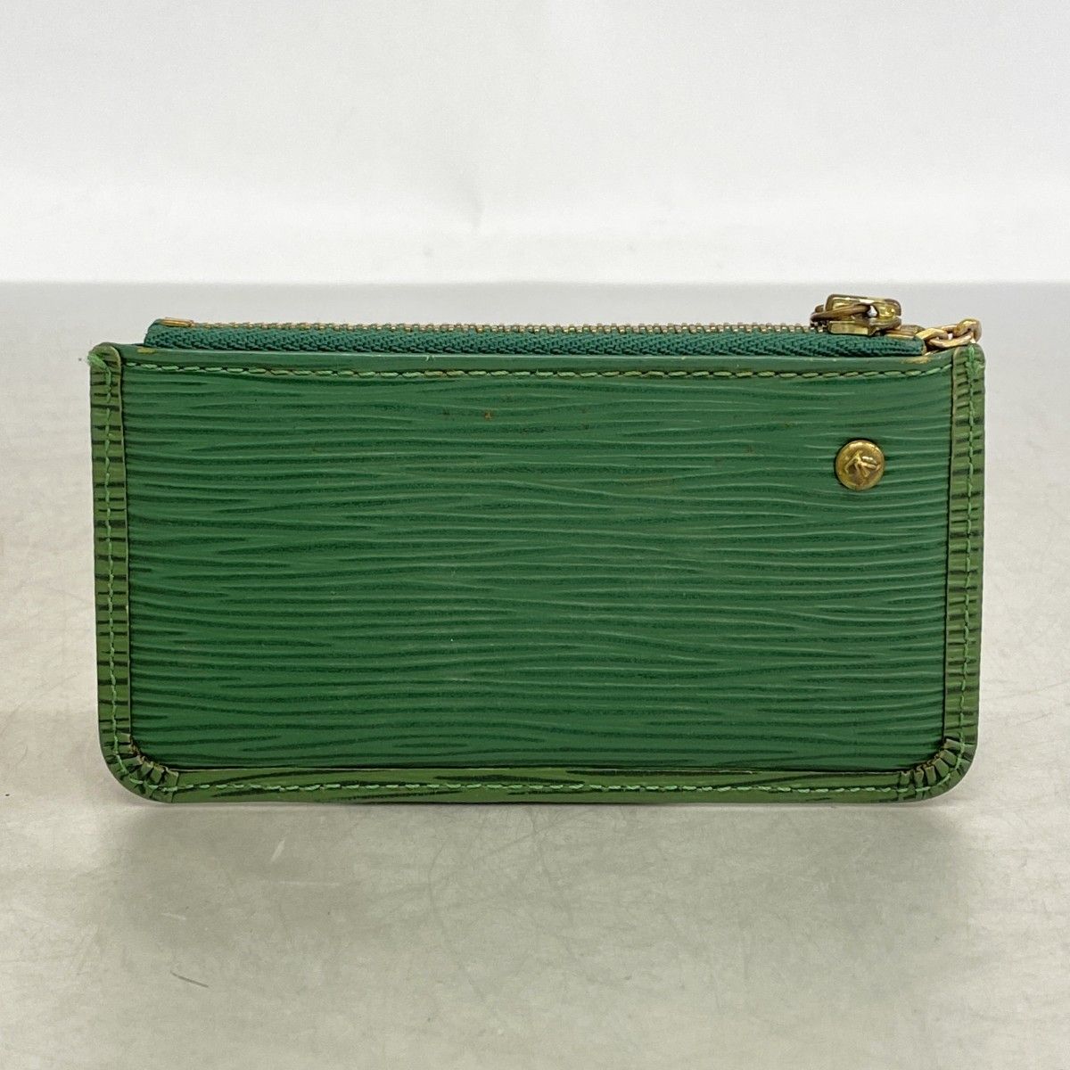 Louis Vuitton Coin Case Epi Pochette Cles Borneo Green — view 9