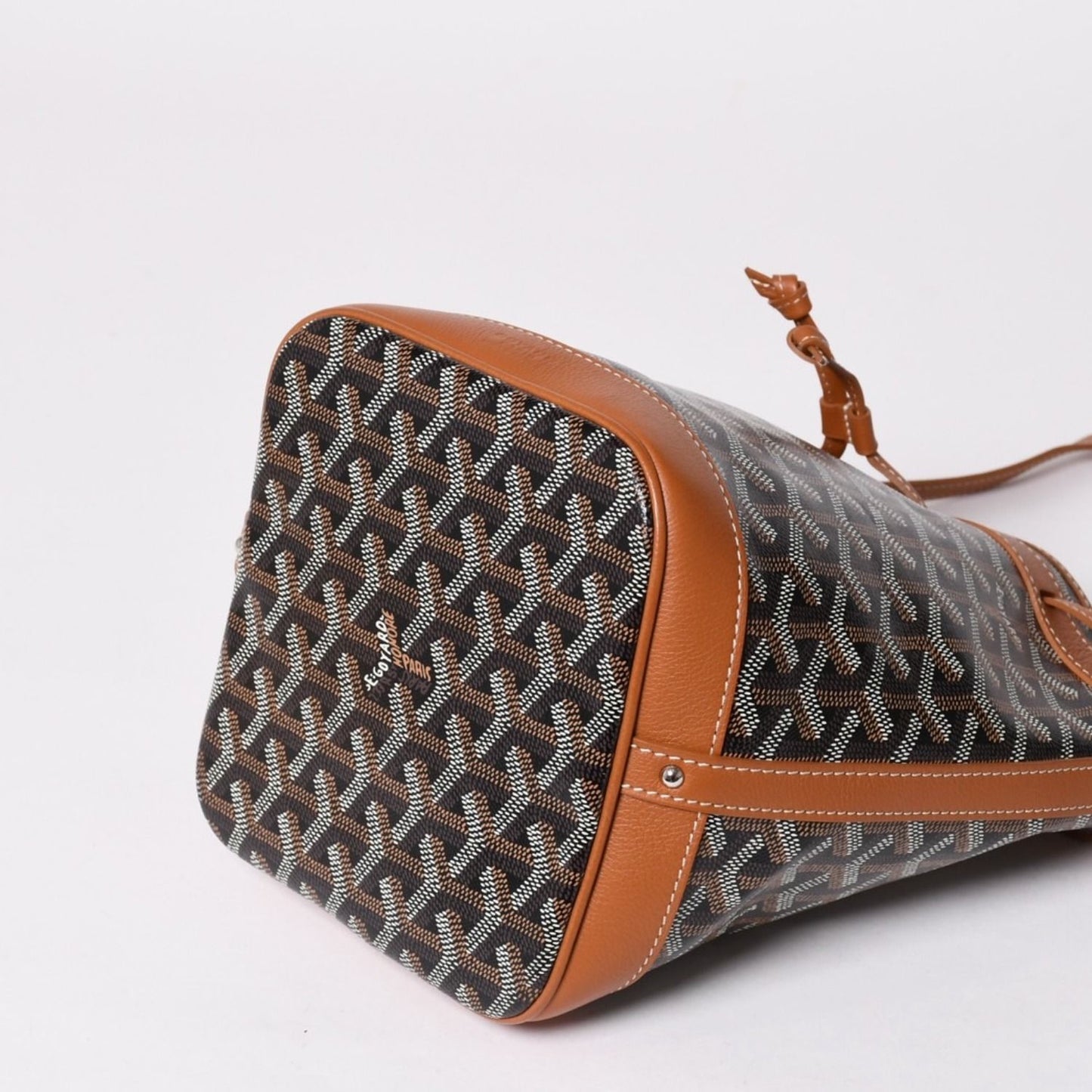 Goyard Petit Flo Bucket Bag Brown Calfskin — view 8