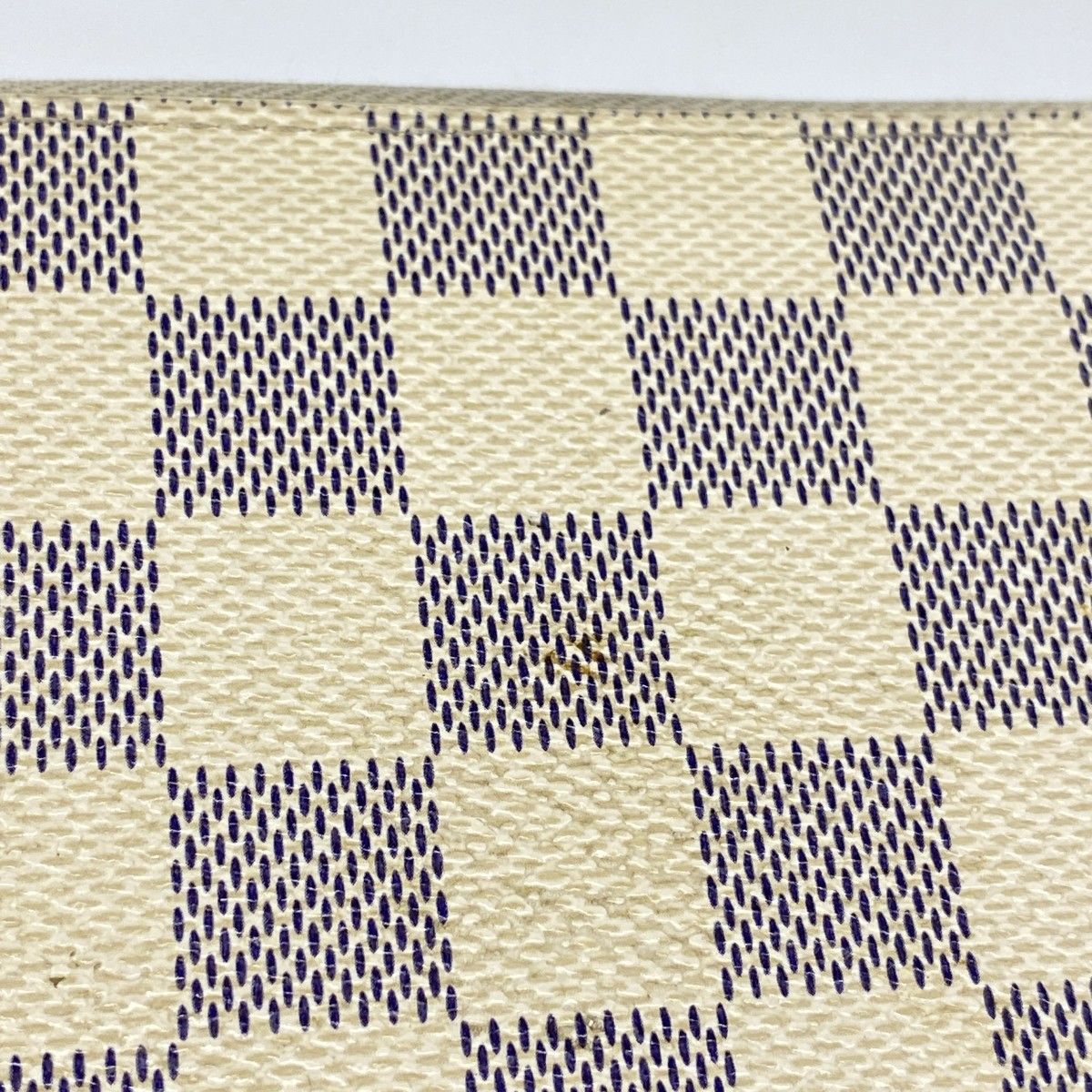Louis Vuitton Wallet Damier Azur Zippy White — view 9