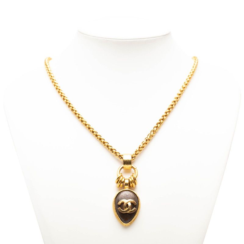 Chanel CC Logo Vintage Chain Pendant 97 Gold Plated — view 6