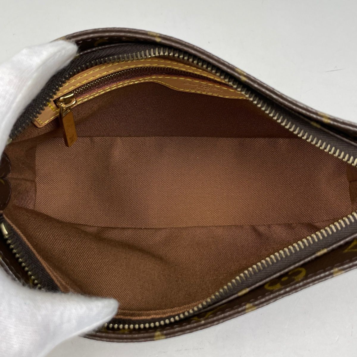Louis Vuitton Trotteur Pochette Shoulder Bag Monogram Brown — view 7