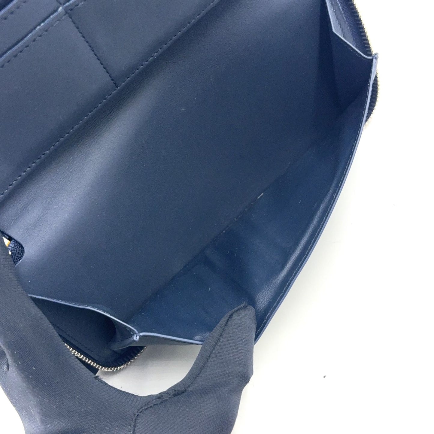 Louis Vuitton LV Aerogram Leather Navy Wallet Silver — view 9