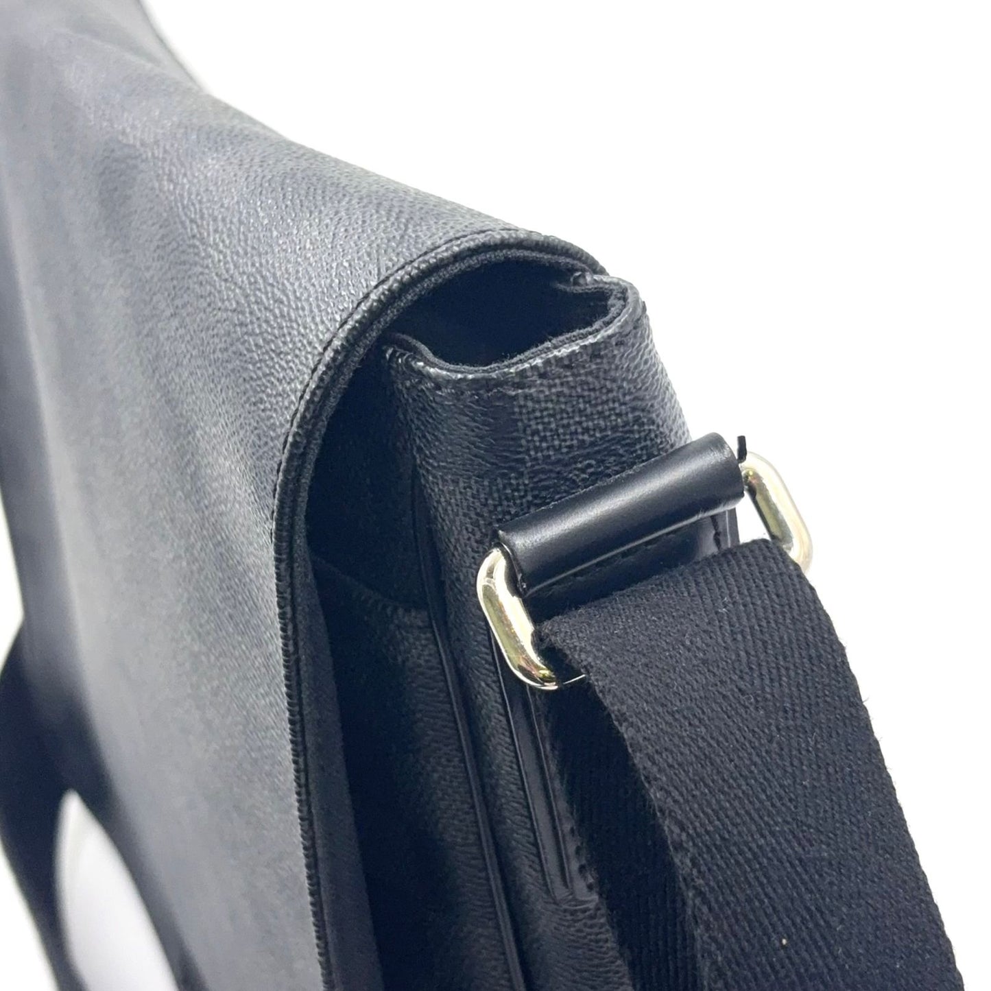 Louis Vuitton District Damier Graphite Leather Black Shoulder Bag Silver — view 9